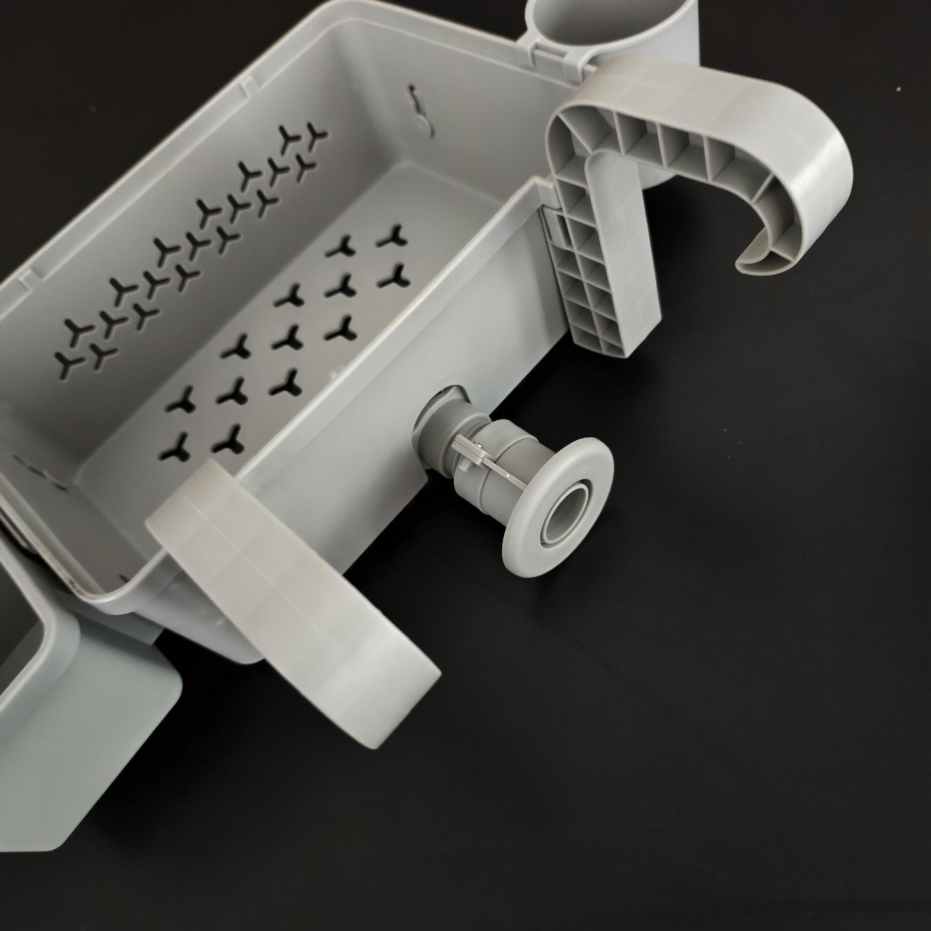 通気性抜群のスイミングプールバスケット