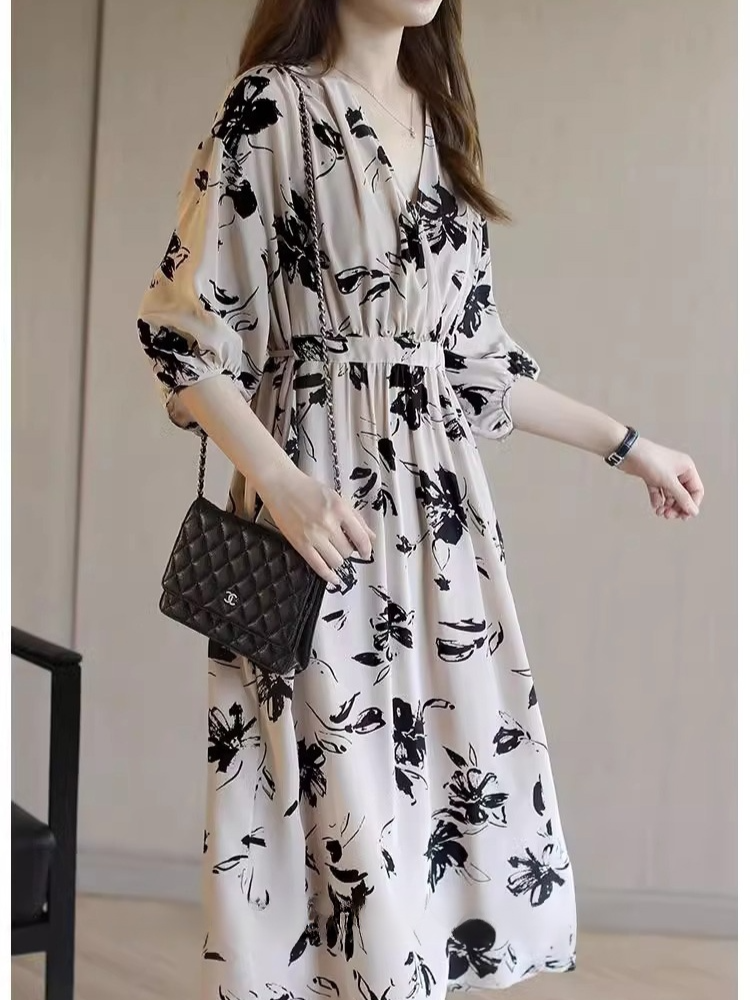 【핫세일】 V넥 원피스 여성 봄/여름 기질 슬림 미디 길이 스커트 허리 플리츠 원피스