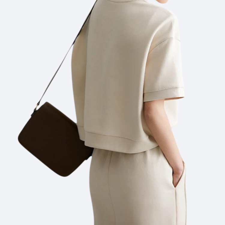 모던한 단색 반팔+스커트 세트