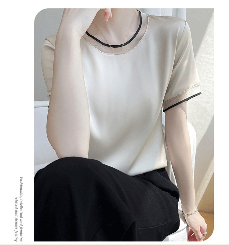 シンプルで着回しやすい接触冷感ブラウス