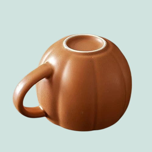 カボチャの形をした大容量マグカップ