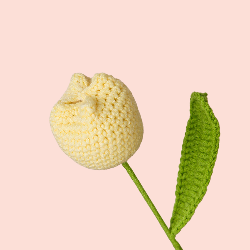 Artificial tulip flowers