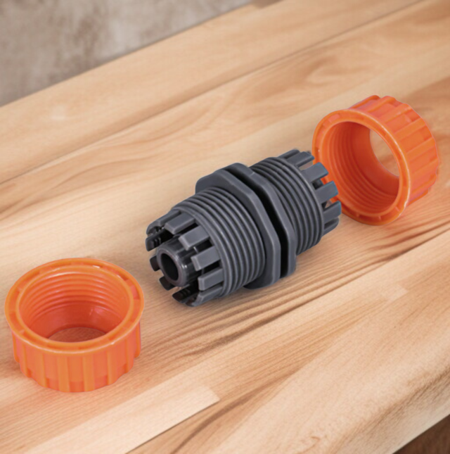 Odolná konstrukce přípojky na hadici pro zahradu