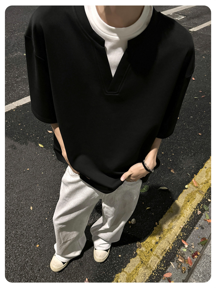 フェイクツーピース効果のあるカラーブロックTシャツ