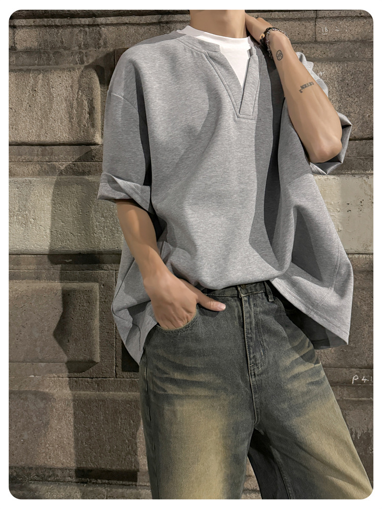 夏ファッションにぴったりの万能Tシャツコーデ