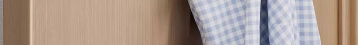 더블 후크와 원형 선반이 결합된 옷걸이