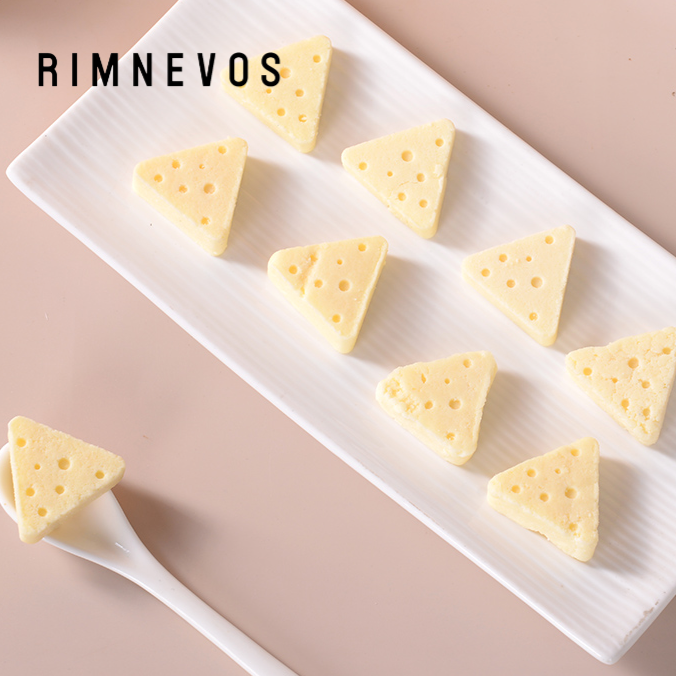 チーズの三角ミルクです