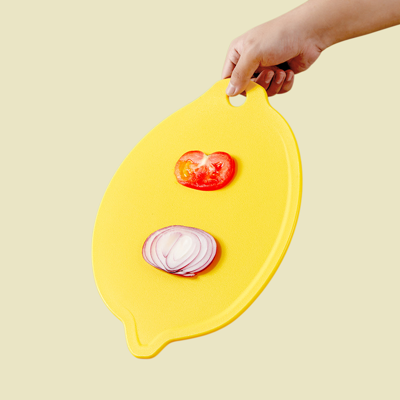 滑り止めの両面にぶら下げ可能なまな板