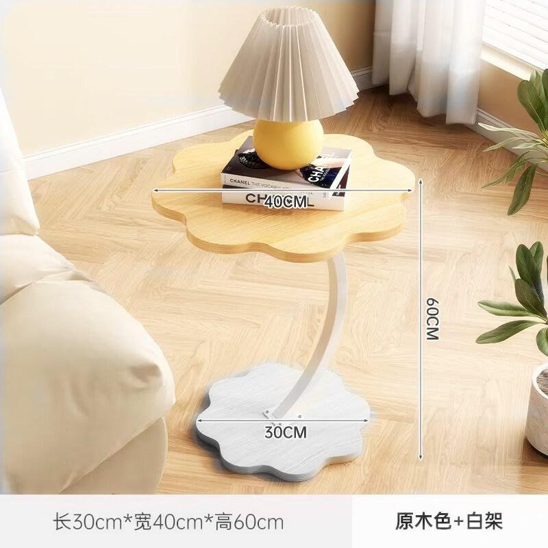 유럽풍 패션 창의 꽃잎 모양 티 테이블