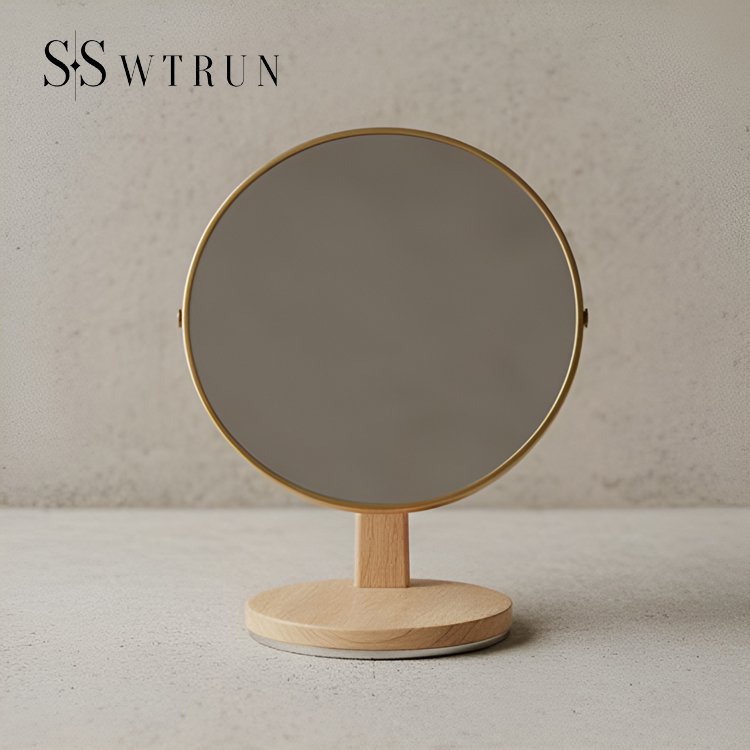 ナチュラルな木目調の丸型ミラー