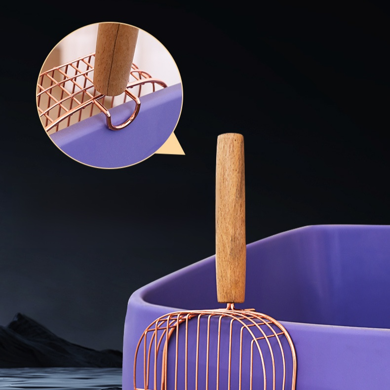 Metal cat litter scoop with hook