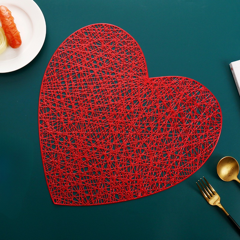 Heart-shaped placemats and coasters
