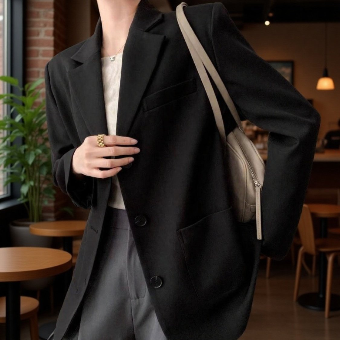 디자인감 있는 트임 나비 리본 자켓