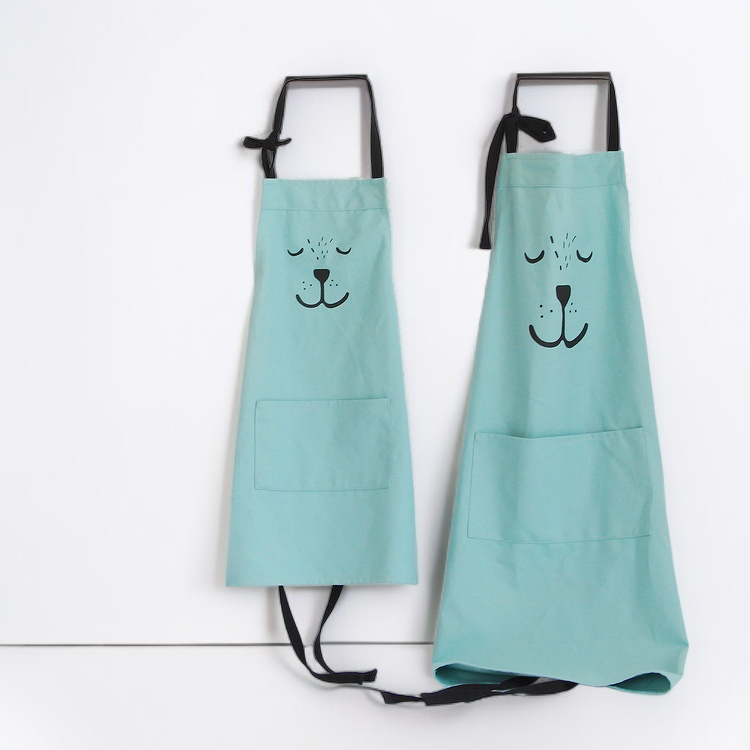 家族で楽しむお揃いエプロンコーデ