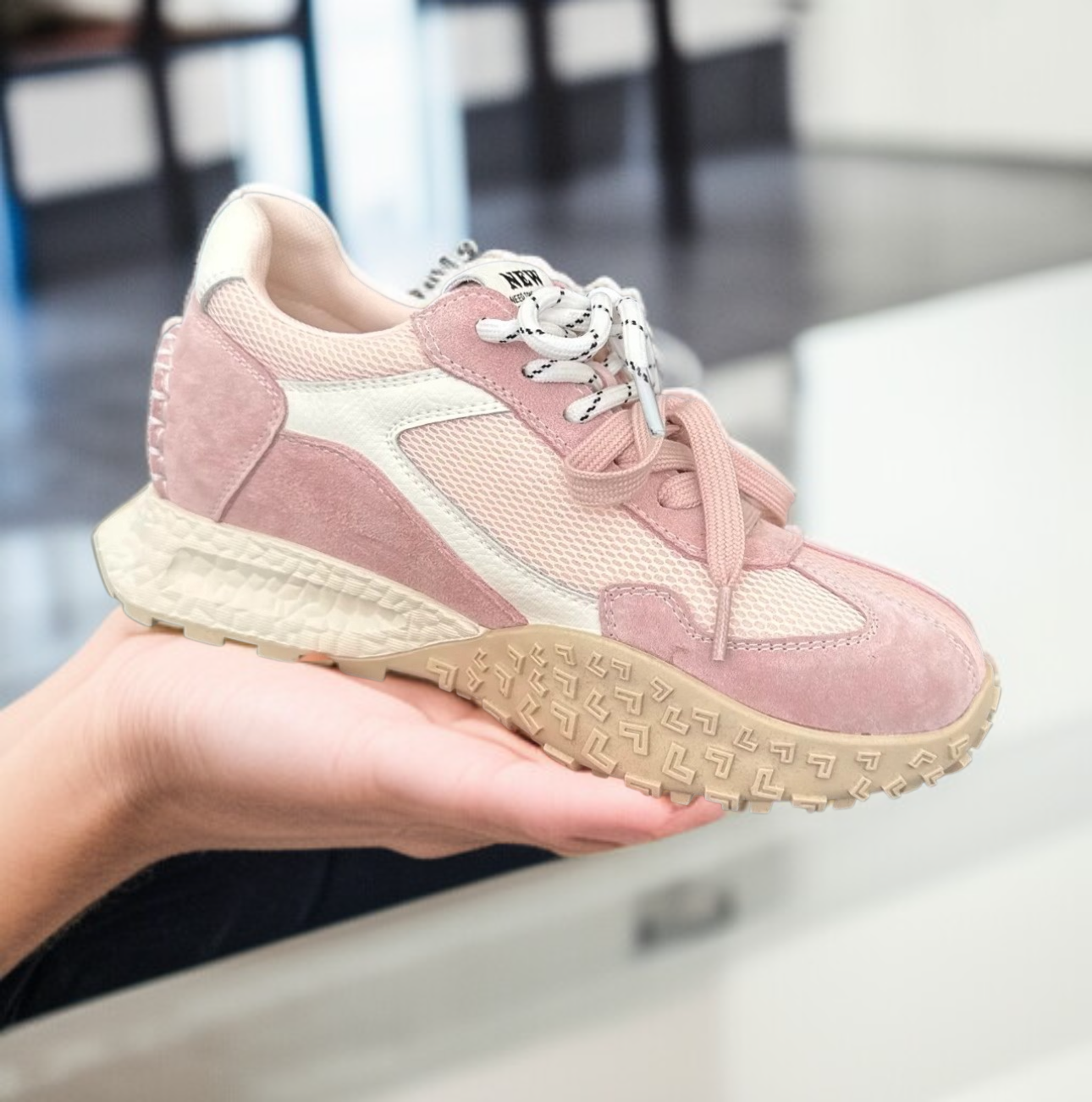 デイリー使いにぴったりなDexunスポーツシューズ全体写真