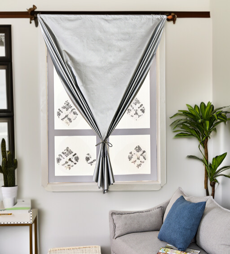 フローティングウィンドウにぴったりの遮光カーテン