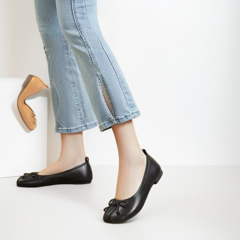 حذاء نسائي مسطح ومريح من الجلد ذو مقدمة منفصلة مزين بفيونكة