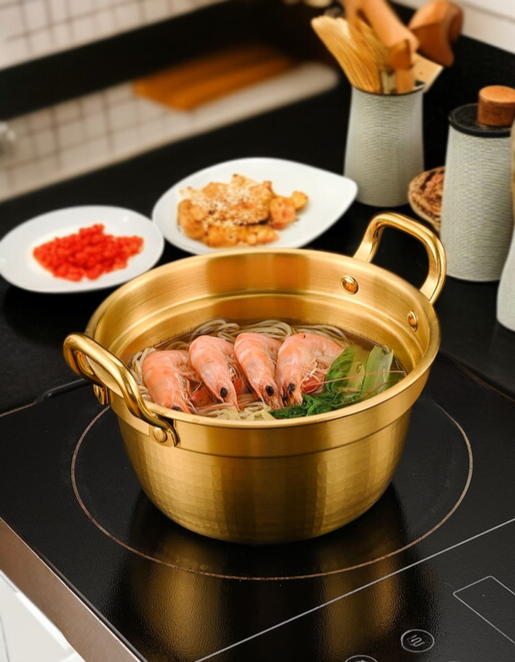 우렁이 전용 찌개냄비의 세련된 디자인