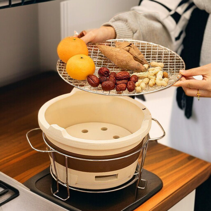 炭火焼き鳥を焼いている様子