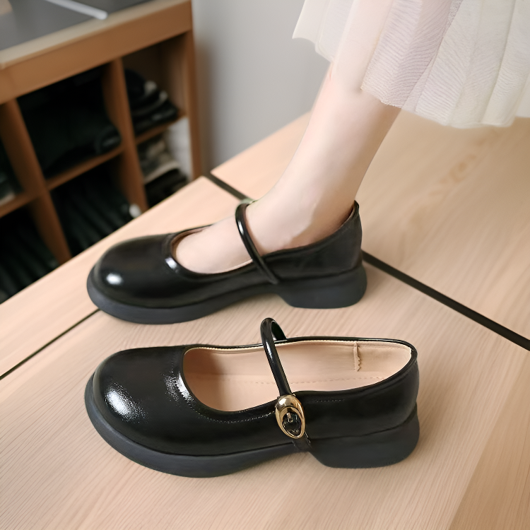 حذاء مريح بمقدمة مستديرة للاستخدام اليومي