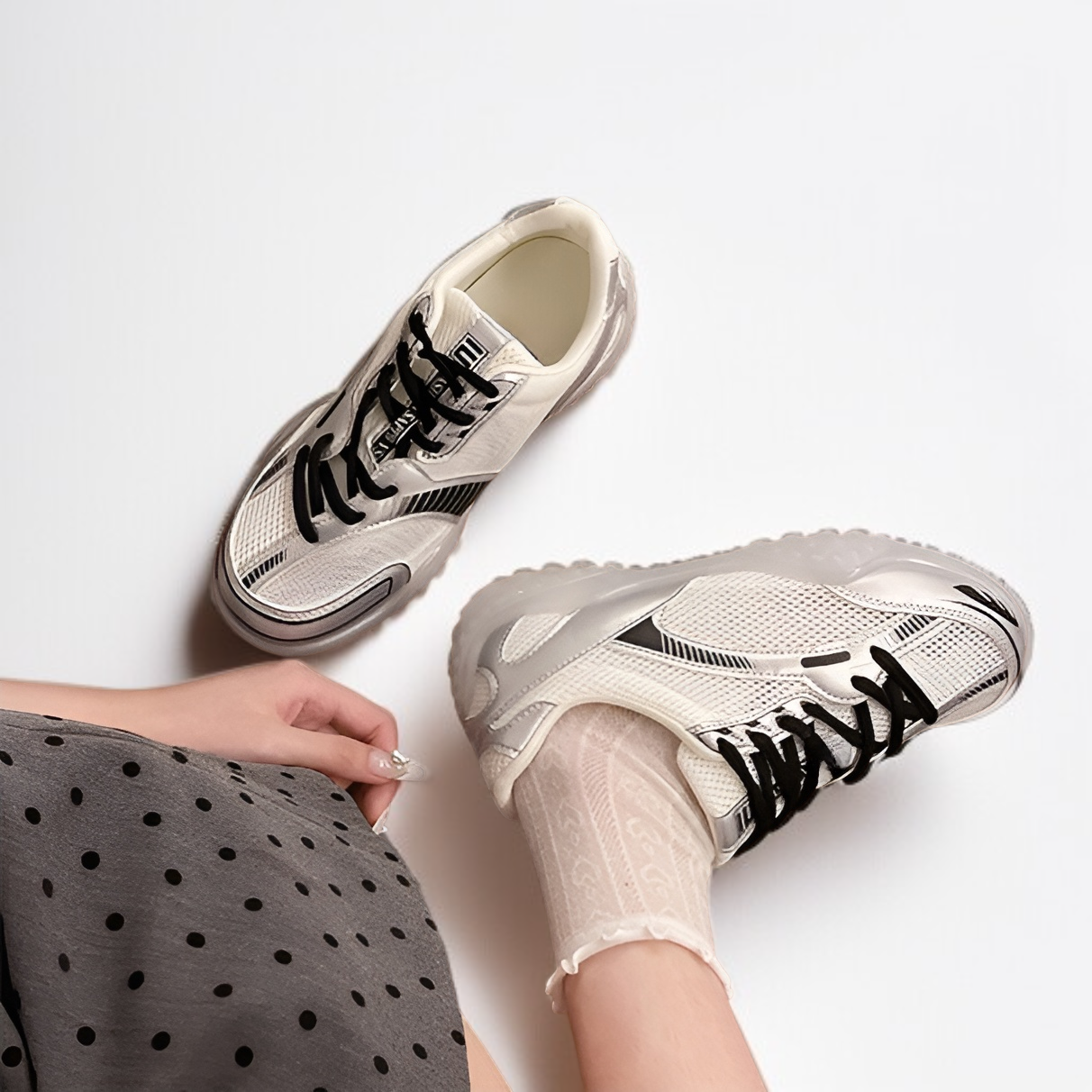 أحذية رياضية خفيفة ومريحة للنساء