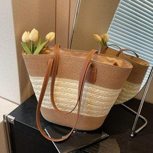 夏のビーチ風ショルダートートバッグ ストローバッグ