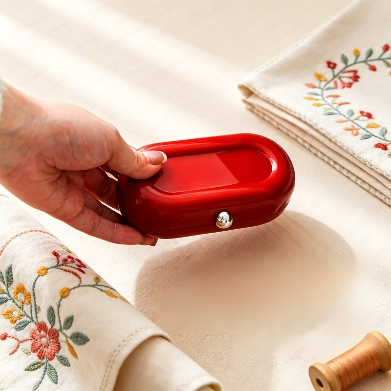 Compact and portable magnetic needle and thread box