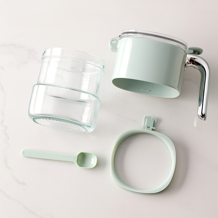 Verschlossene Gewürzgläser