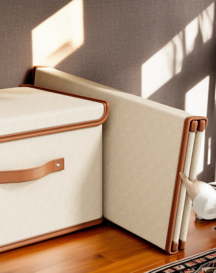 의류 정리에 최적화된 라지 수납함 활용 예시