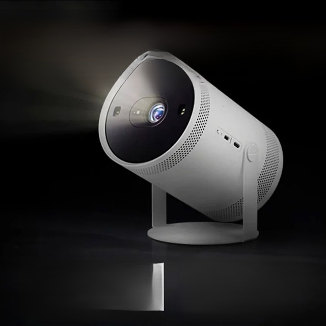 ฟรีสไตล์โปรเจคเตอร์พกพา