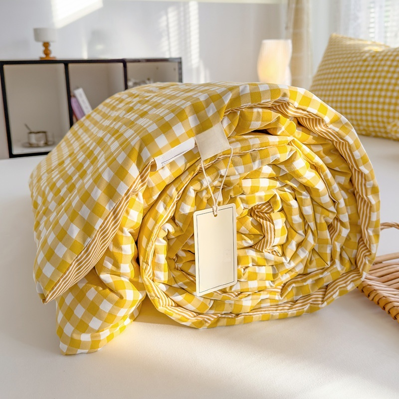 Colcha fresca de verano con algodón de nubes y cuadros