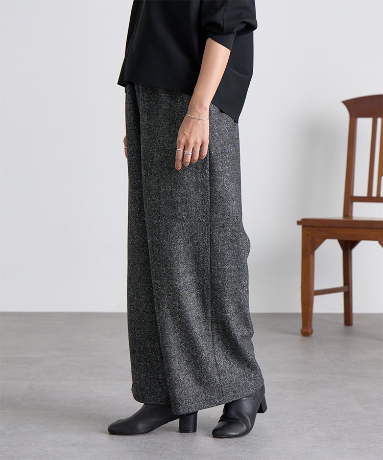 体型カバー効果があるハイウエストパンツ