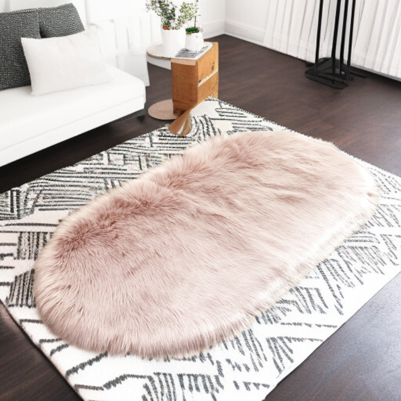 スタイリッシュな滑り止め付きふかふかラグ