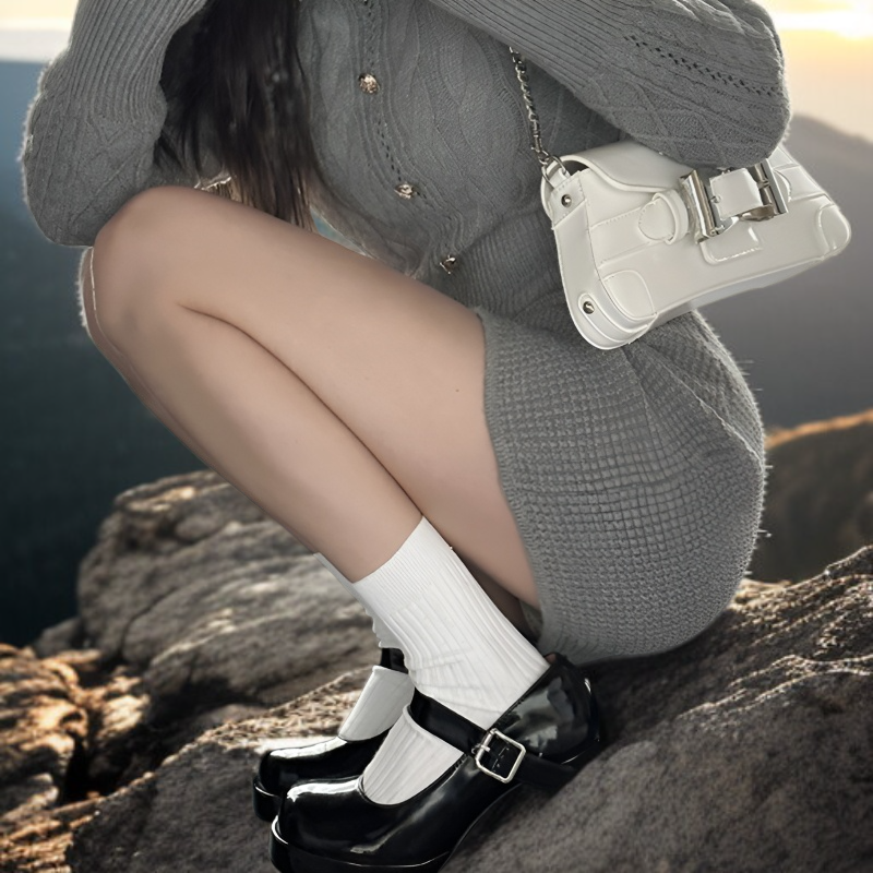 女性の黒ラウンドつま先のチャンキーヒールワンバックルストラップ浅い口のシングルシューズ女性のメアリージェーンシューズ