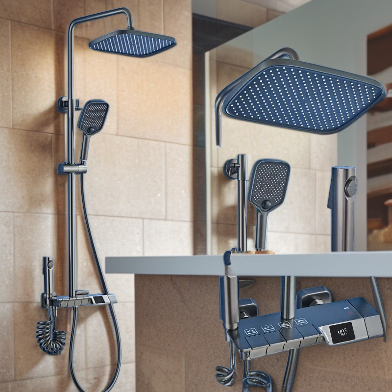 Modernes Duschsystem in Grau, Massivem Kupfermischer