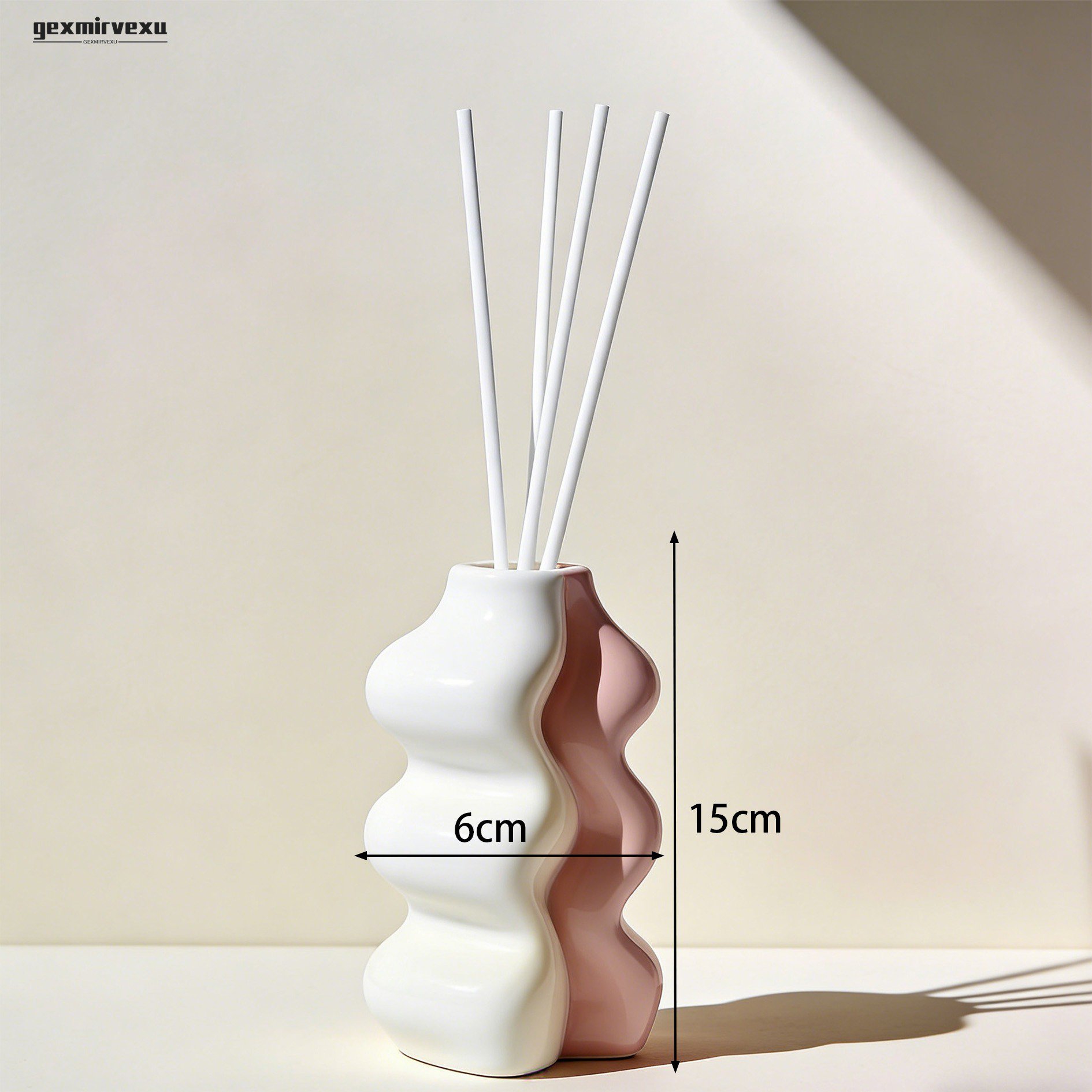 편안한 분위기를 연출하는 라벤더 향기 연출 사진