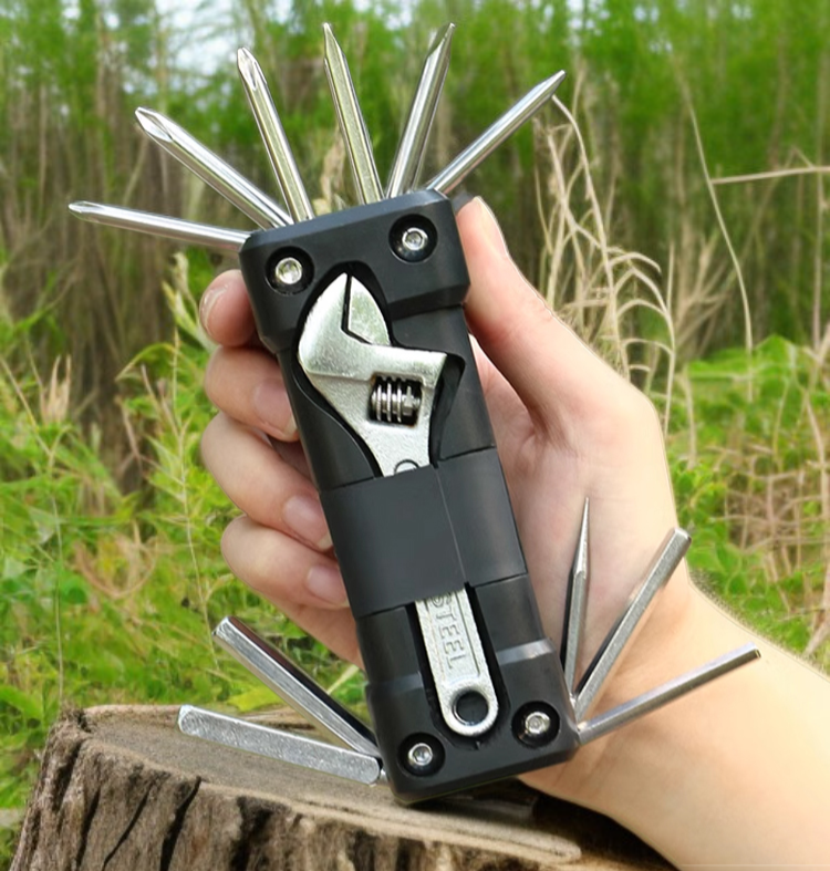 高耐久性の多機能工具