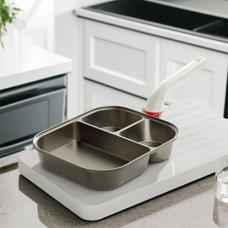 Multifunctional Titanium 3-in-1 Non-Stick Thickened Breakfast Pan