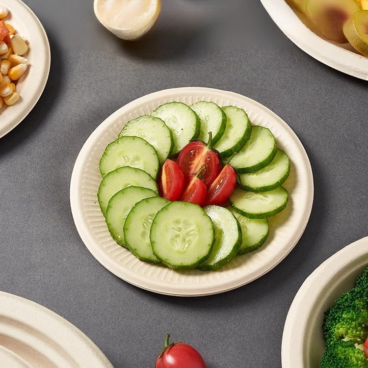 Speiseteller mit Blumenmuster