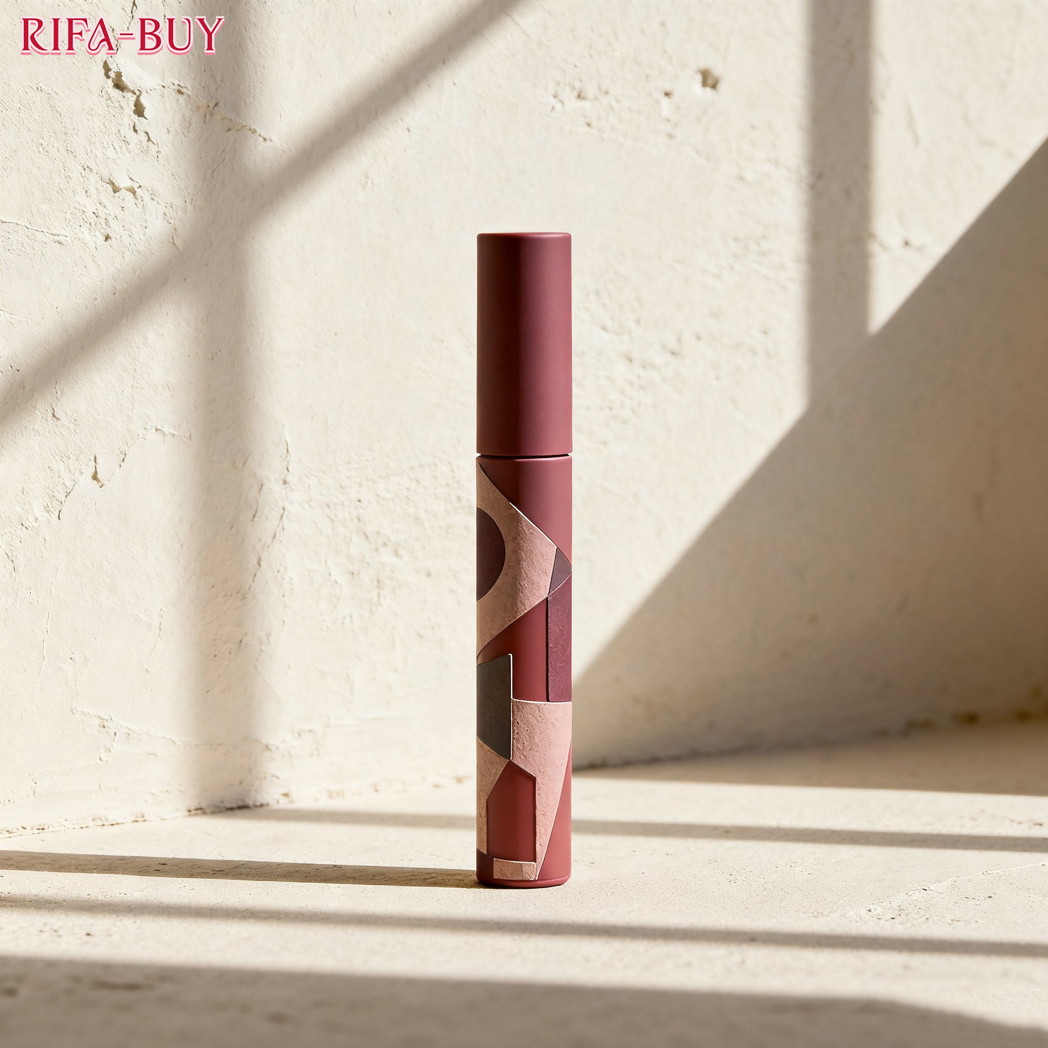 ลิปกลอสกันน้ำและไม่เหนียวเหนอะหนะ