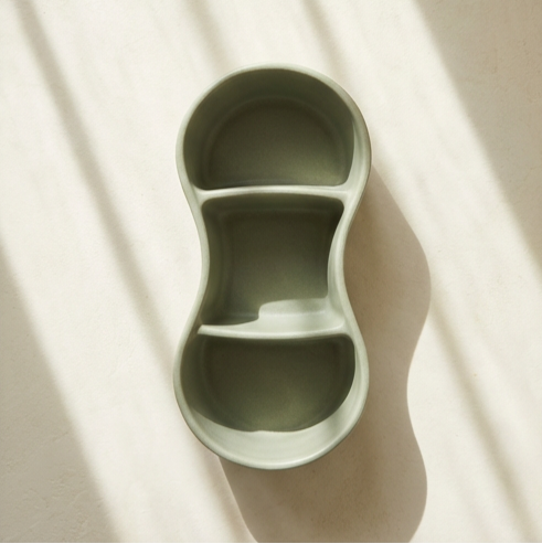 複数の調味料を収納した調味料ボックス