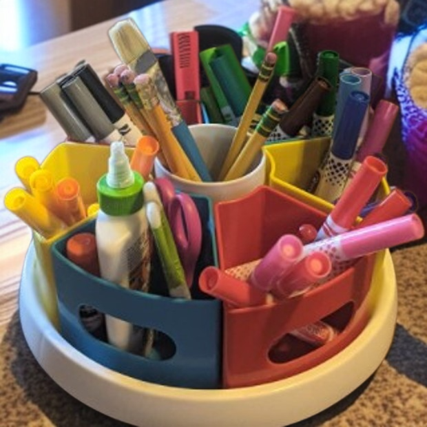 デスクトップ・オーガナイザー 高価な回転ペンホルダー コンパートメント・オーガナイザー 学生用回転ペンホルダー