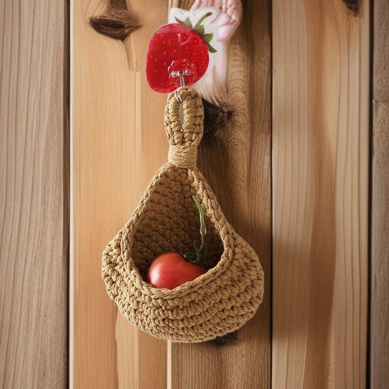 細部まで丁寧に編まれた収納バスケット