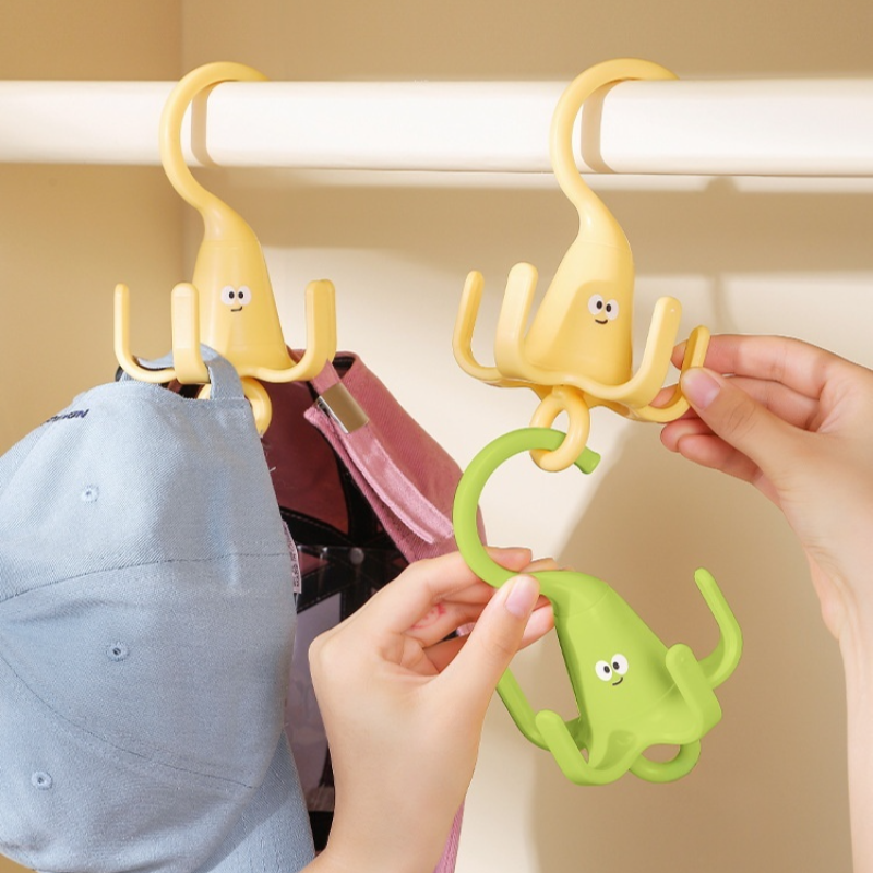 Five-claw rotating hook for bags and hats
