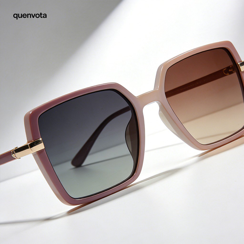 레트로 스타일의 사각 프레임 선글라스