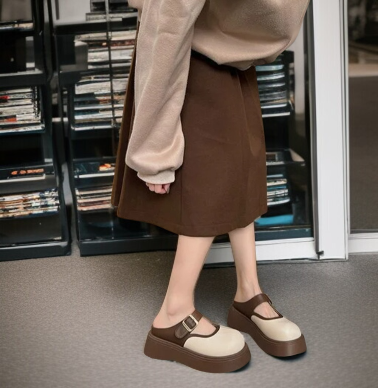 통굽 디자인으로 키높이 효과가 뛰어난 신발