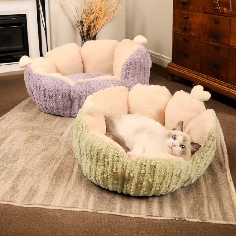 花びら型のペットベッド