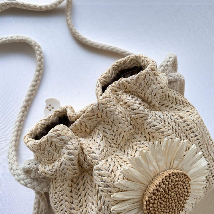 حقيبة دلو للرحلات والشاطئ من القش