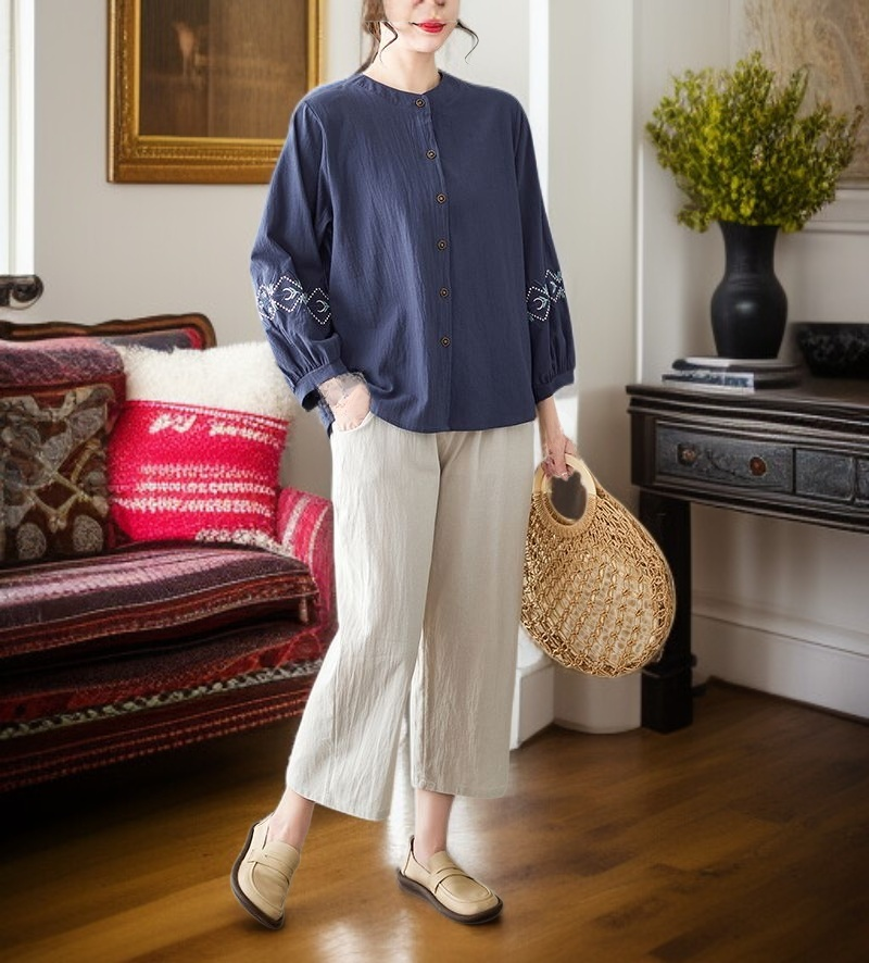 Blusa femenina azul clara para uso diario