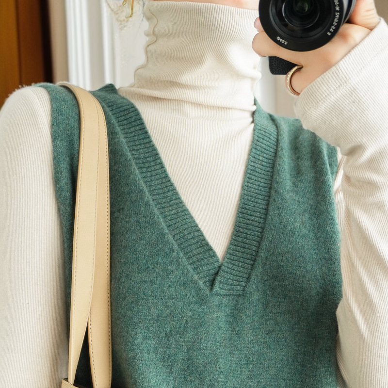 Vネックニットウエストコートウエストコート女性外部摩耗の秋と冬の新しいセットヘッド肩馬クリップ緩いノースリーブボトムシャツジャンパー